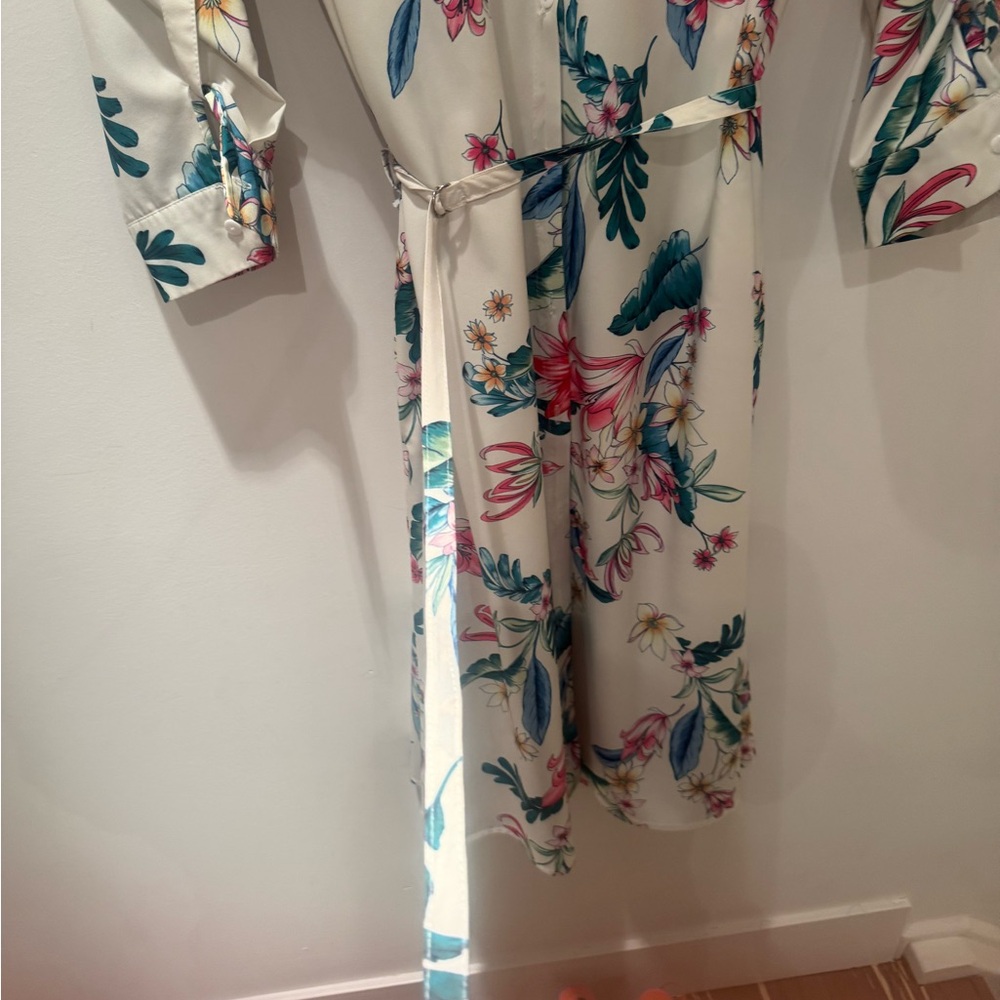 NYMPH Floral Print Dress - Cream/Pink.
Removable belt. Size L. (Fits like a 10) - Picture 7 of 15